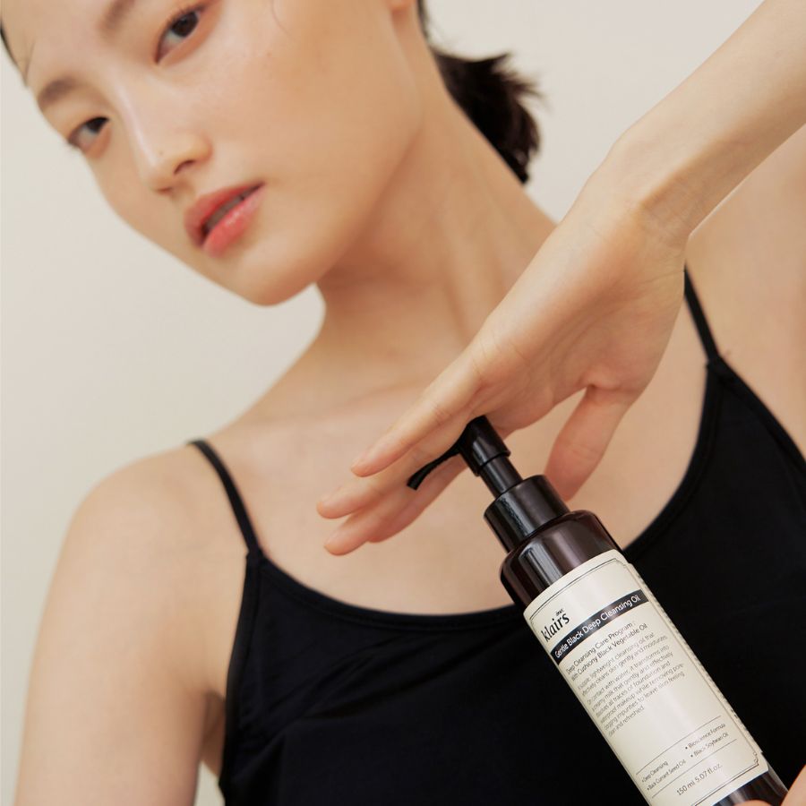 Klairs Gentle Black Deep Cleansing Oil